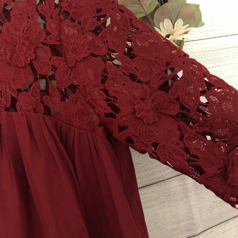 Anthropologie Guest Editor  Maroon Lace Top sz S ✨ - Picture 3 of 4